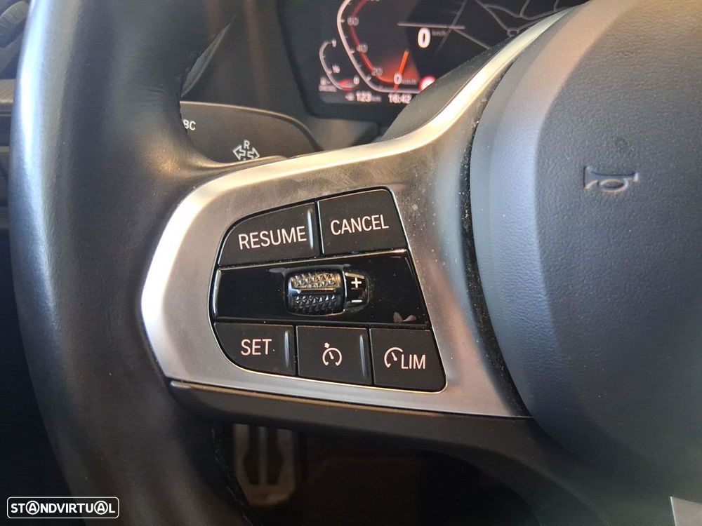 BMW 116 d Pack Desportivo M Auto - 9