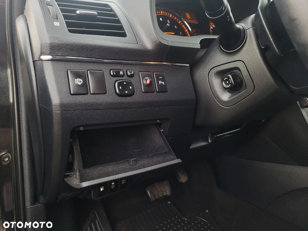 Toyota Avensis 2.0 Prestige NAVI MS - 20