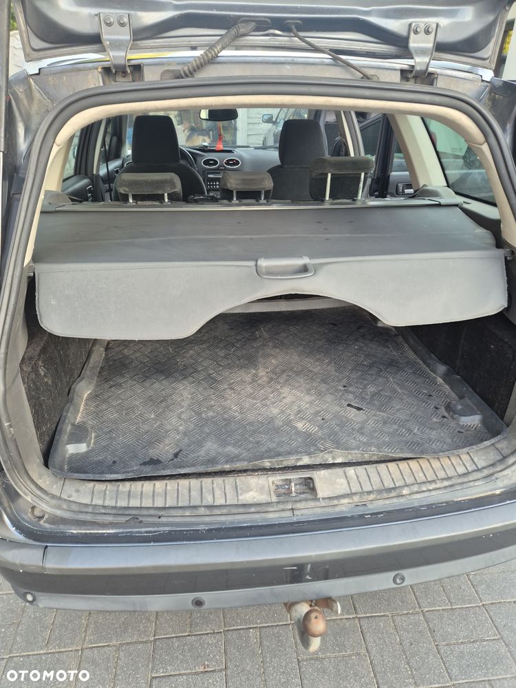 Ford Focus 1.6 TDCi Ghia - 6