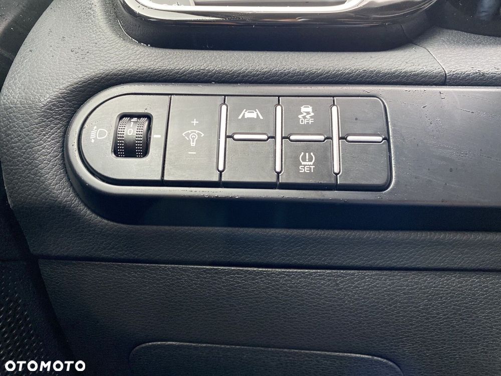 Kia Ceed - 22