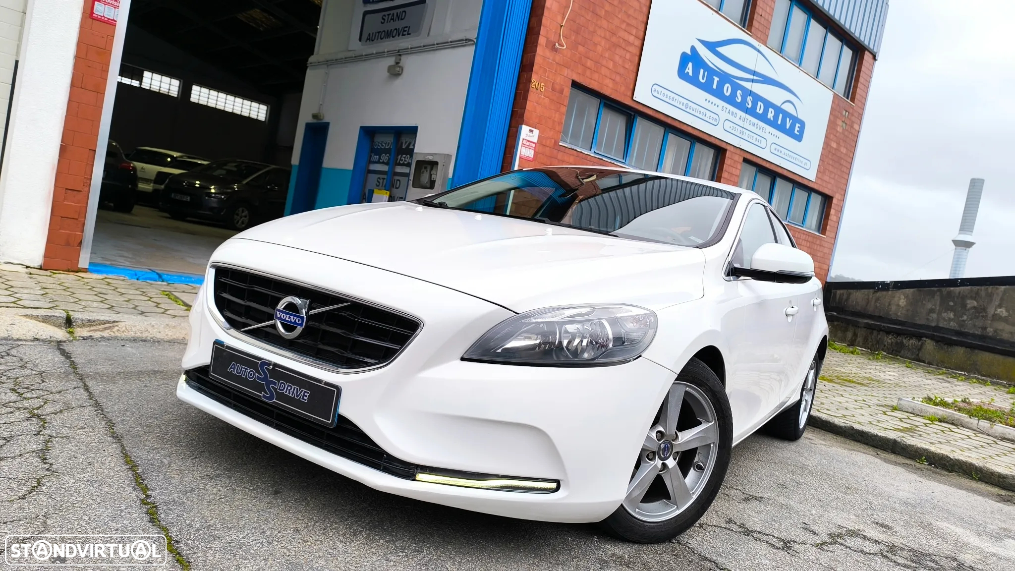 Volvo V40 1.6 D2 Eco Momentum - 3