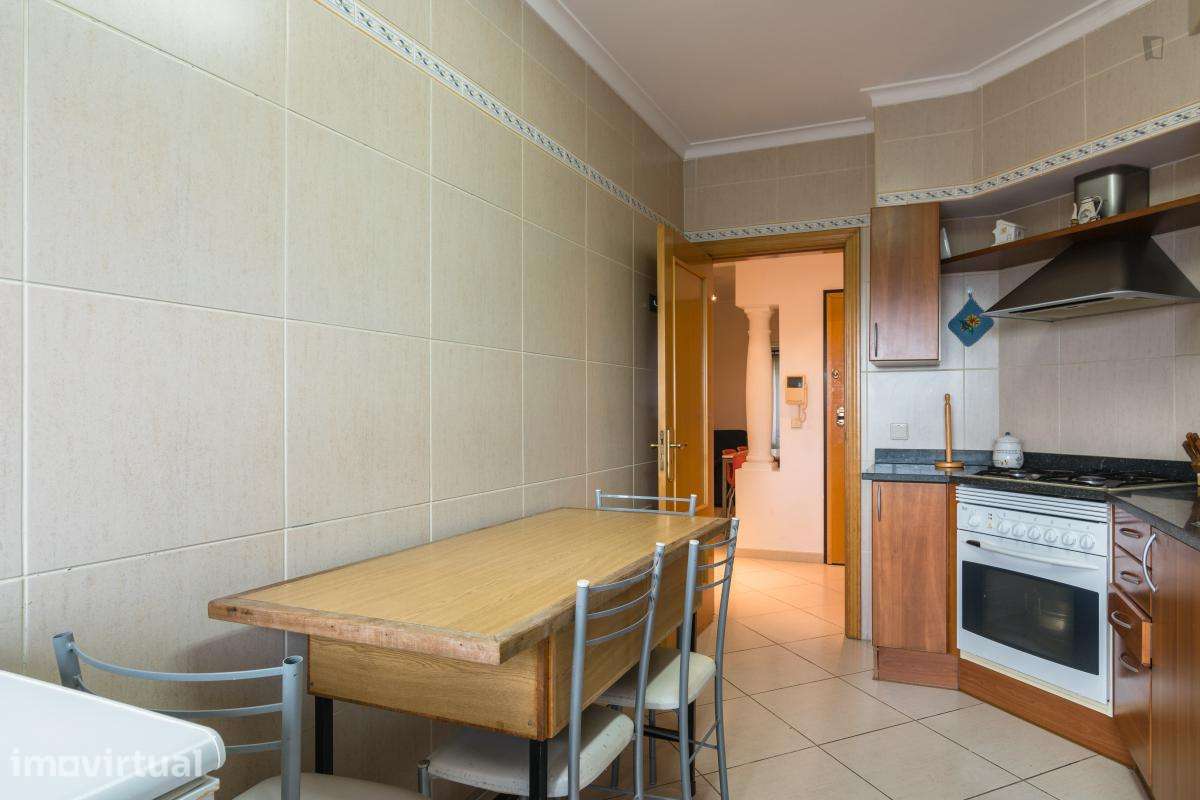 Quarto - localizado em Caparica Lisbon - Grande imagem: 5/33