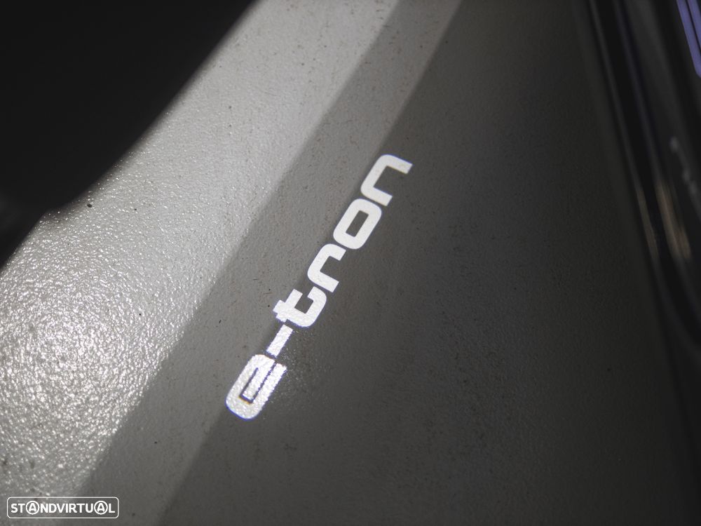 Audi e-tron 55 quattro S line - 16
