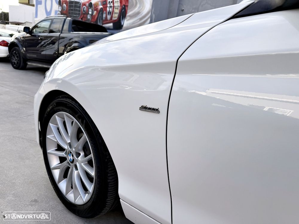 BMW 218 i Cabrio Line Sport Auto - 51