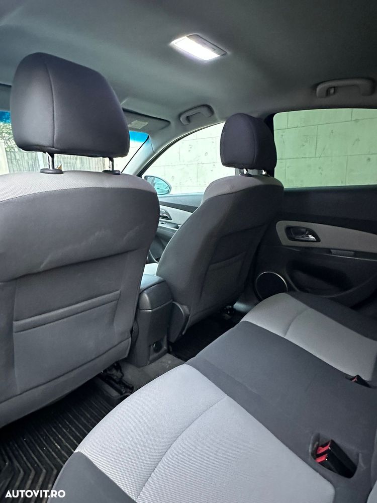 Chevrolet Cruze 1.8 DOHC LT - 8