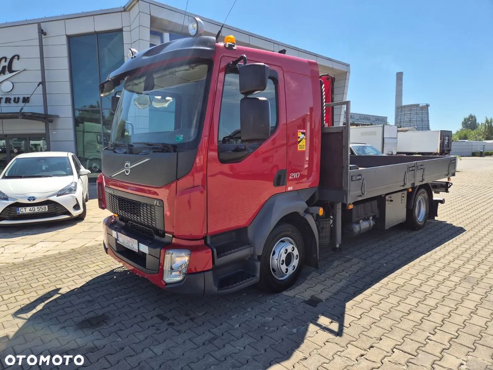 Volvo FL 210 4X2 / SKRZYNIA / HDS FASSI 1T / NISKI PRZEBIEG / SUPER STAN / KRÓTKI ROZSTAW OSI / DUŻA ŁADOWNOŚĆ / EURO 6 / NOWE TYLNE OPONY - 5
