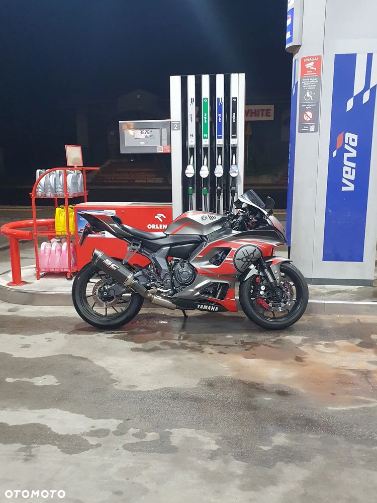Yamaha R7 - 5