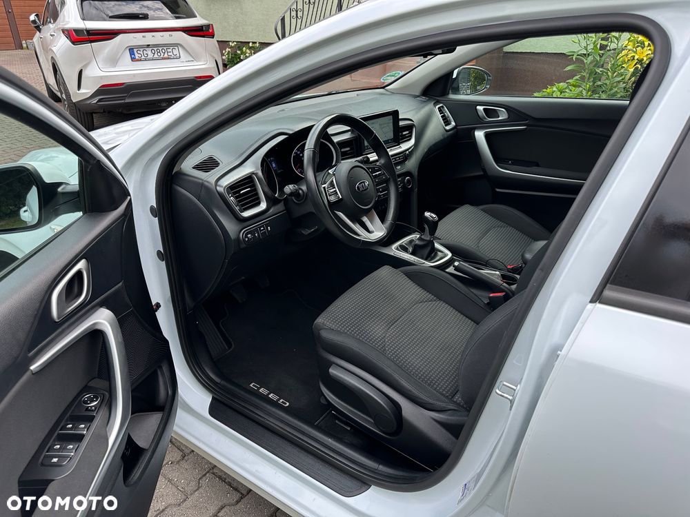 Kia Ceed 1.4 L Business Line Plus - 13