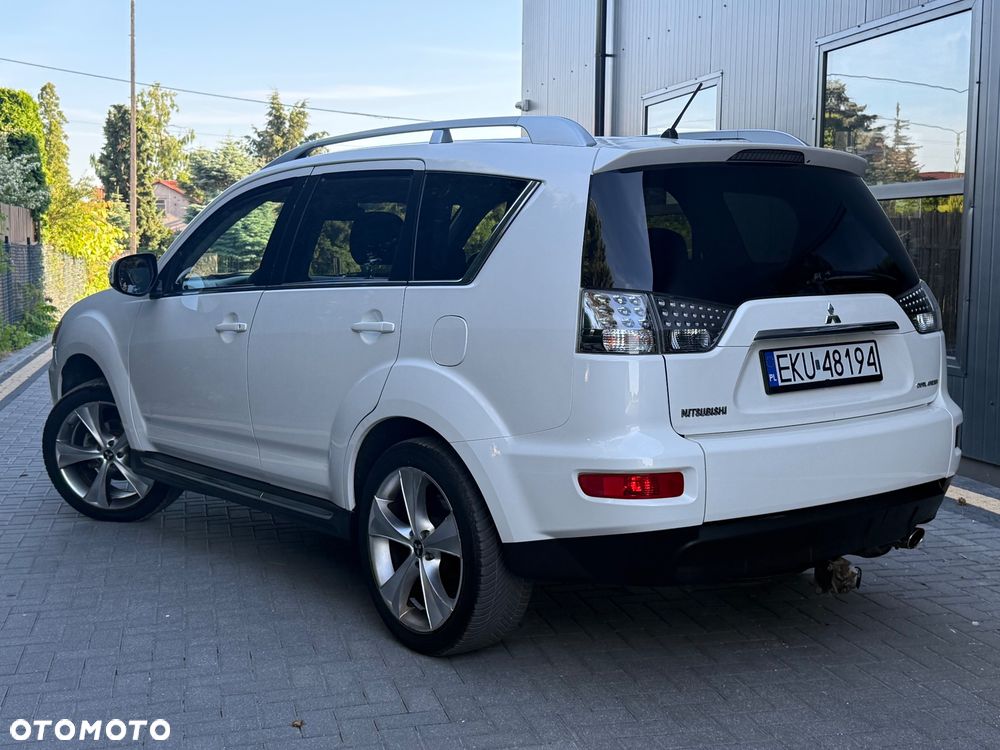 Mitsubishi Outlander 2.0 2WD Inform - 12