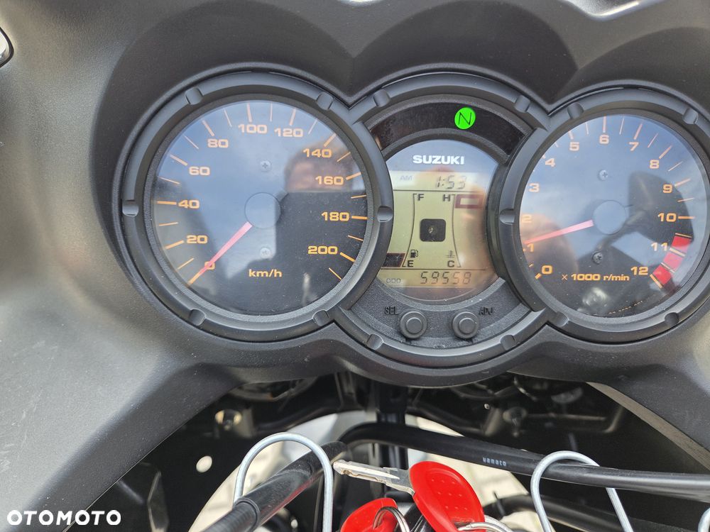 Suzuki V-STROM - 36