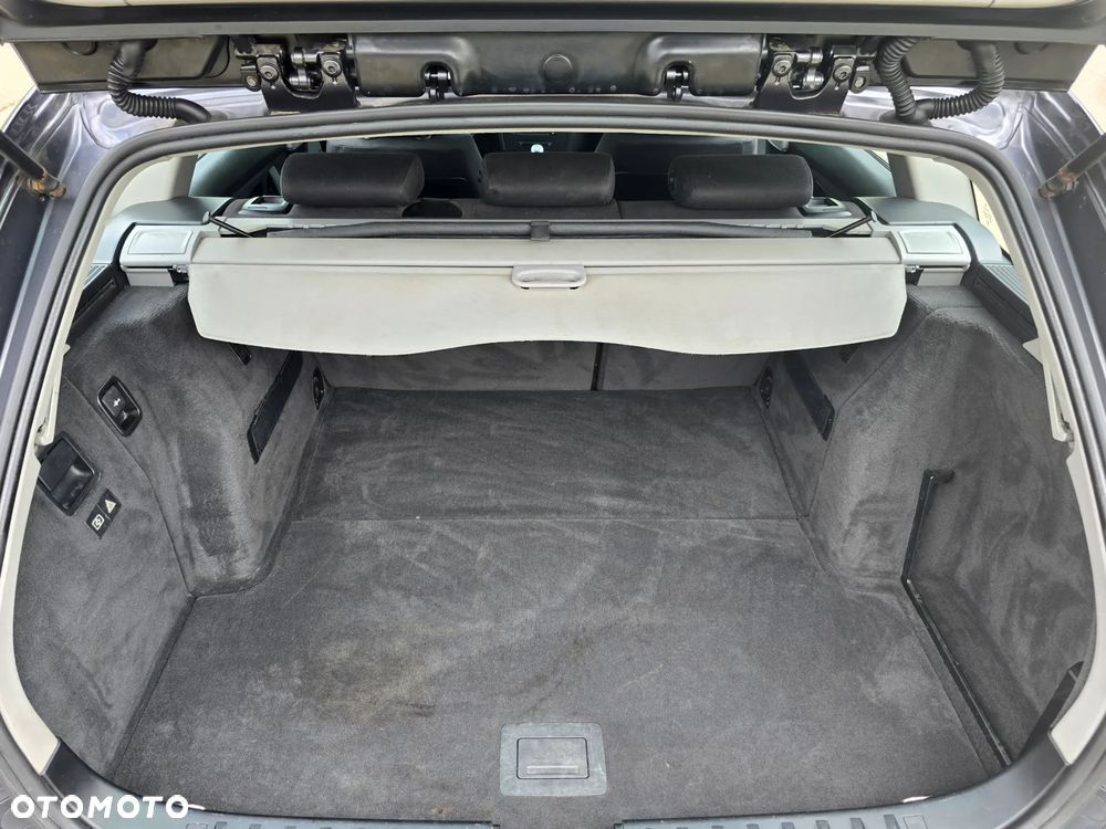 BMW Seria 3 320i - 12