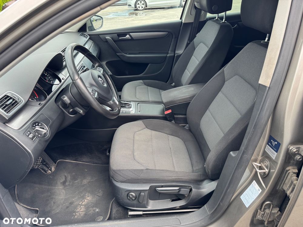 Volkswagen Passat 2.0 Blue TDI DSG SCR Comfortline - 8
