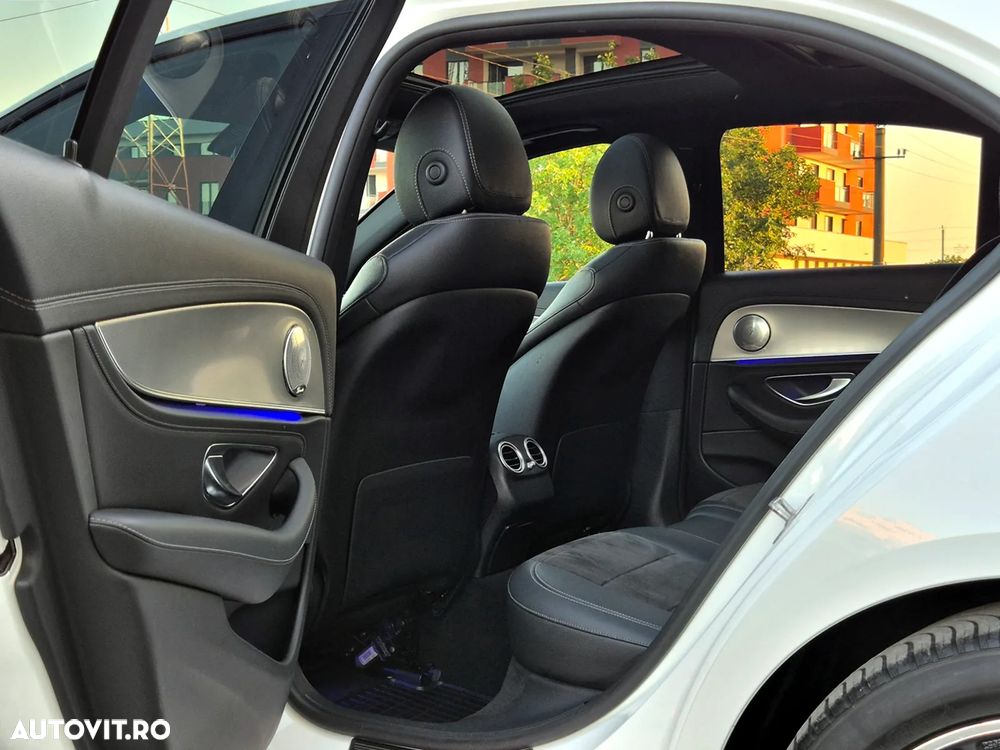 Mercedes-Benz E - 11