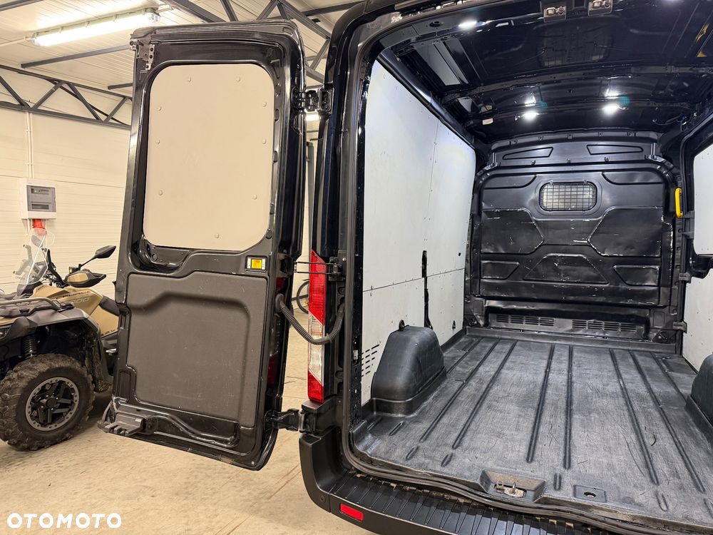 Ford Transit - 13