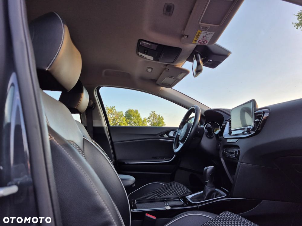 Kia Ceed - 15