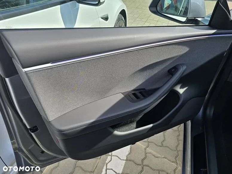 Tesla Model 3 Long Range RWD Premium - 9
