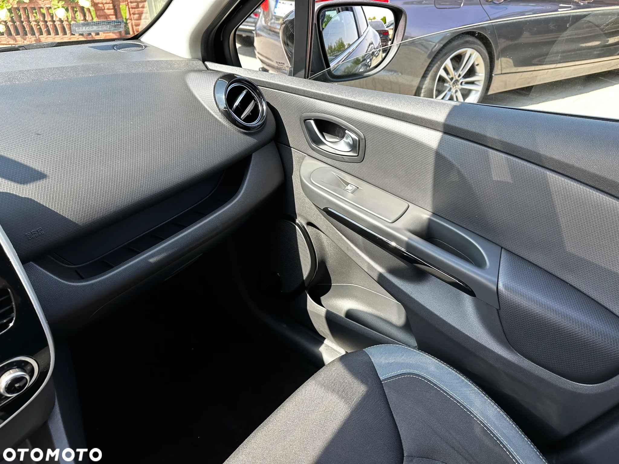 Renault Clio - 17