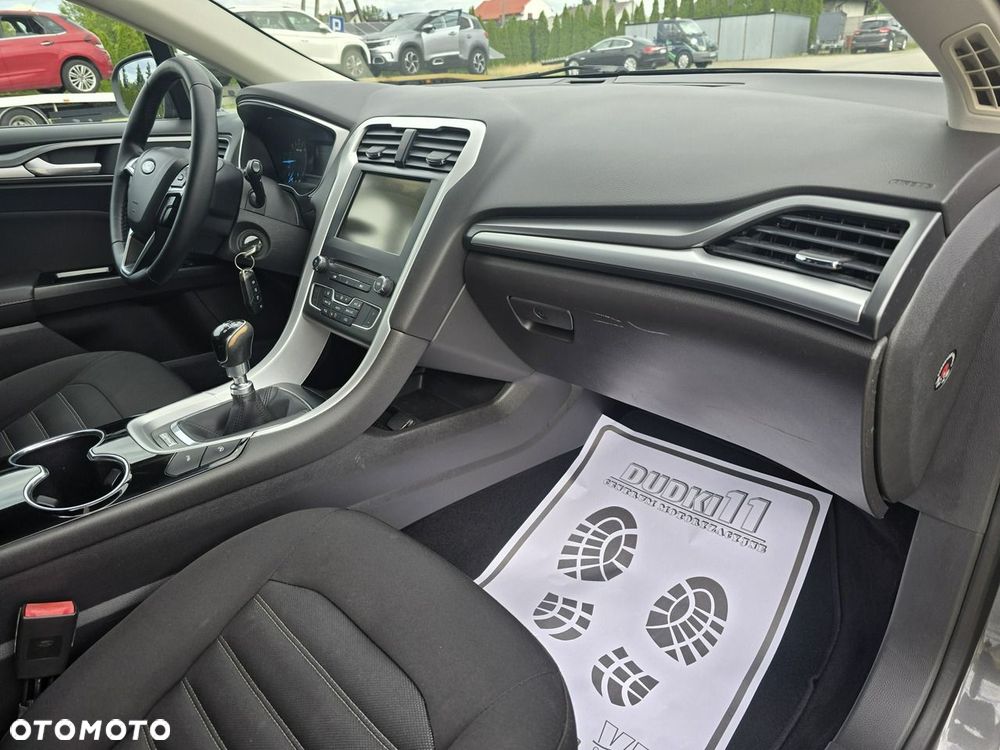 Ford Mondeo - 24