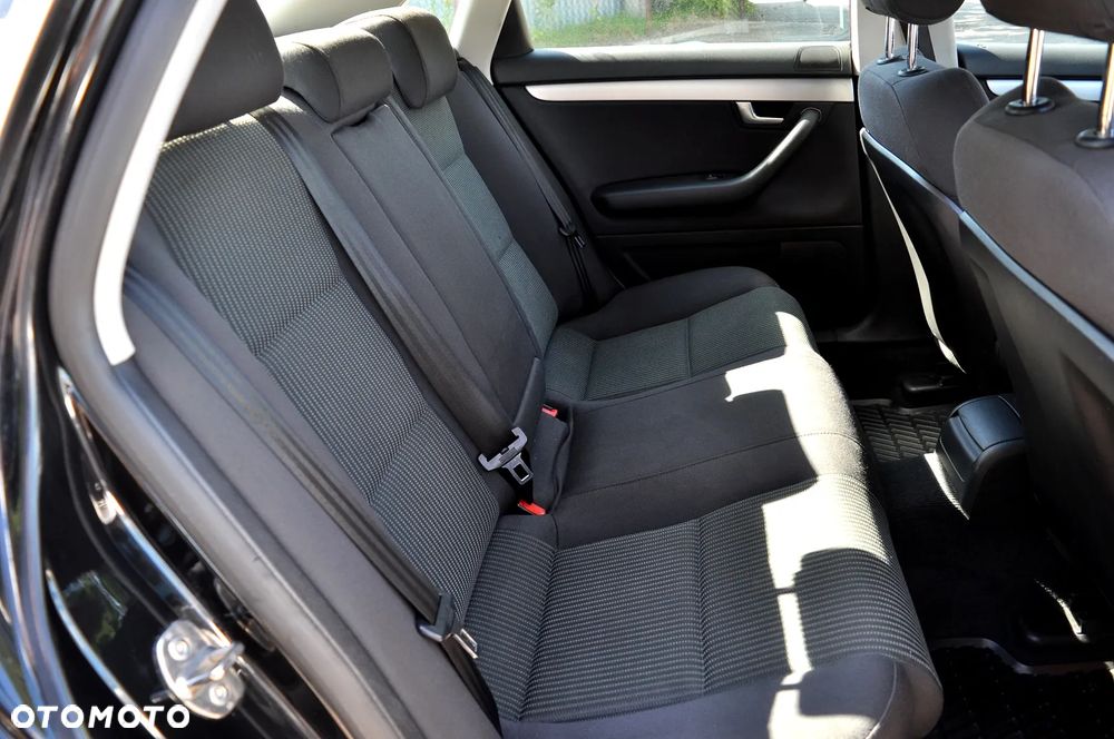 Audi A4 Limousine 2.0 TDI - 16