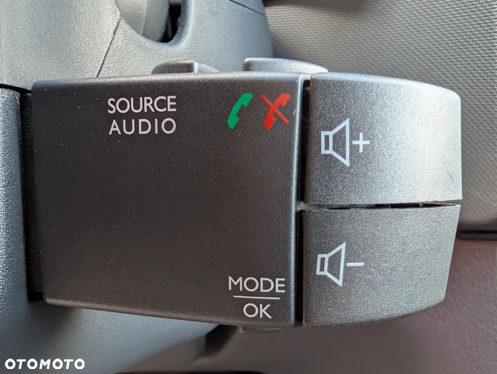 Dacia Sandero 0.9 TCe Laureate S&S - 29