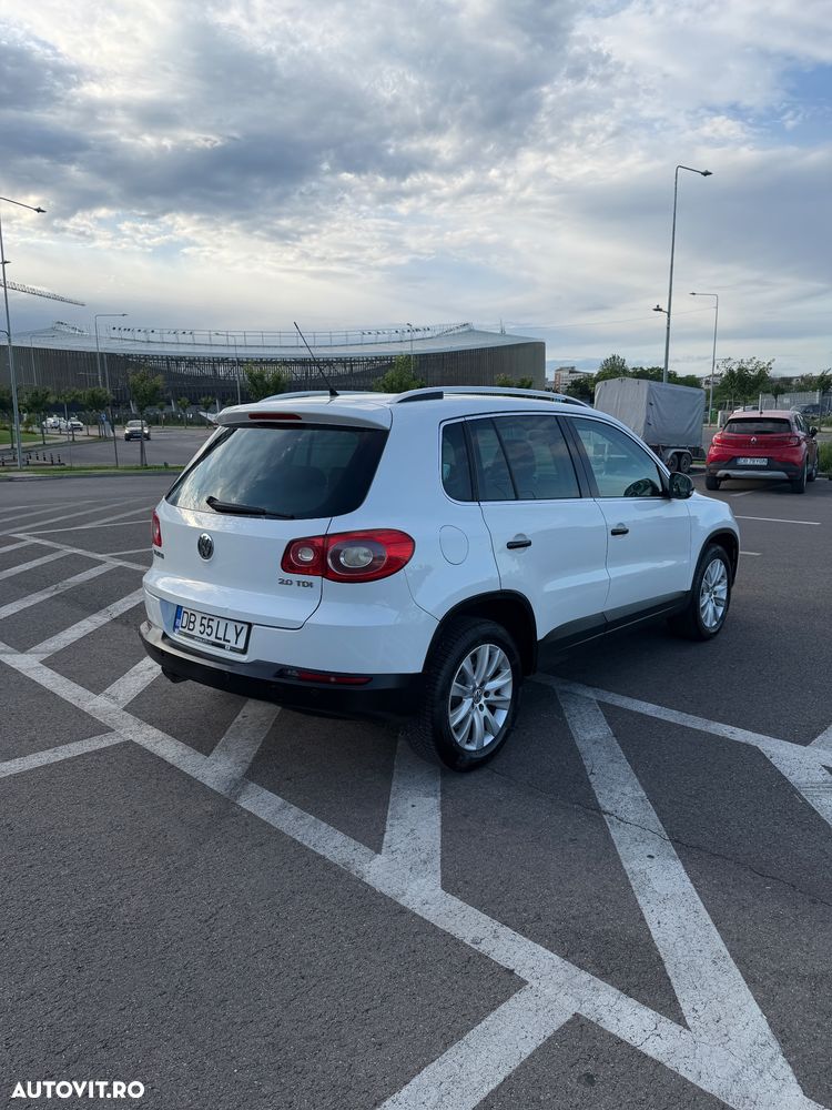 Volkswagen Tiguan 2.0 TDI 4Motion DSG Track & Field - 4