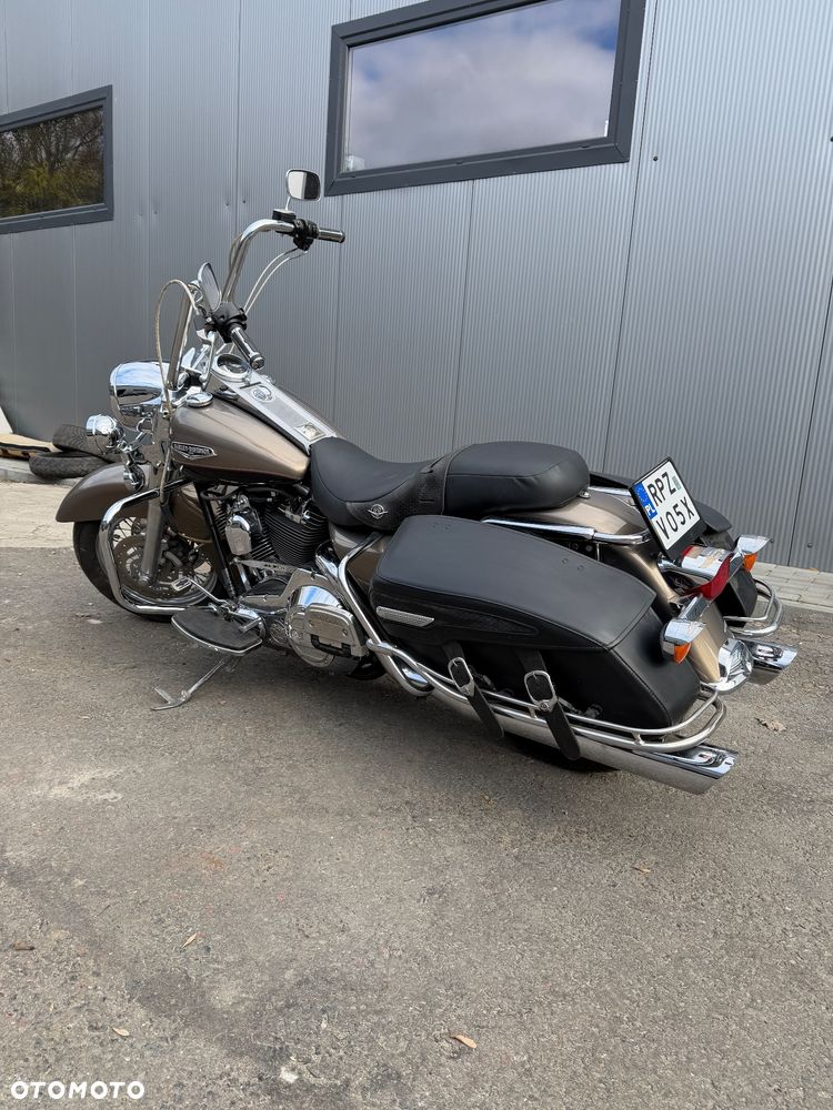Harley-Davidson Touring Road King - 4