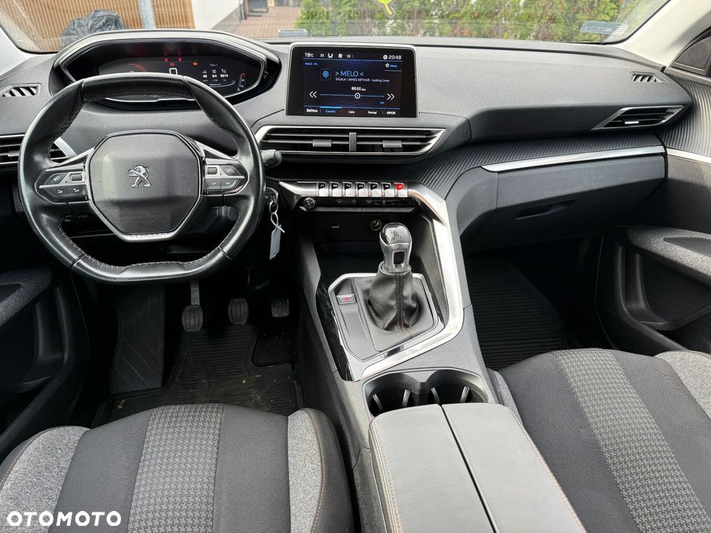 Peugeot 3008 PureTech 130 Stop & Start GPF Allure - 19