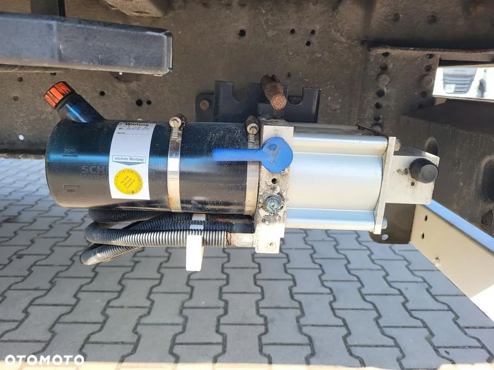 Schmitz Cargobull SCB S3T - 16