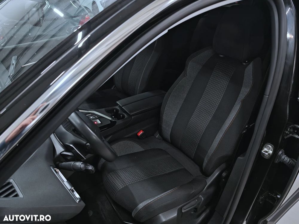 Peugeot 5008 PureTech 130 EAT8 Stop & Start Allure - 8