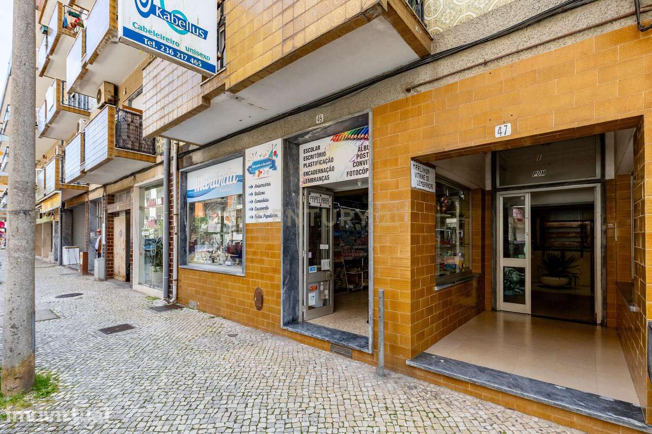 Papelaria para Trespasse no Centro de Pombal – Excelente Localização C - Grande imagem: 2/18