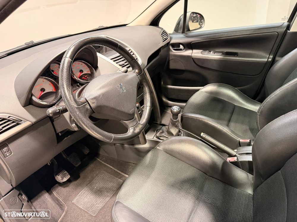 Peugeot 207 SW 1.6 HDi Outdoor FAP - 9