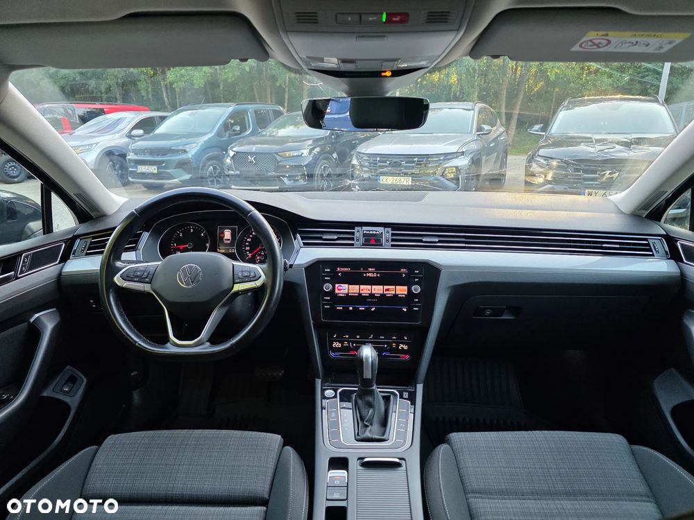 Volkswagen Passat 2.0 TDI SCR DSG Business - 24