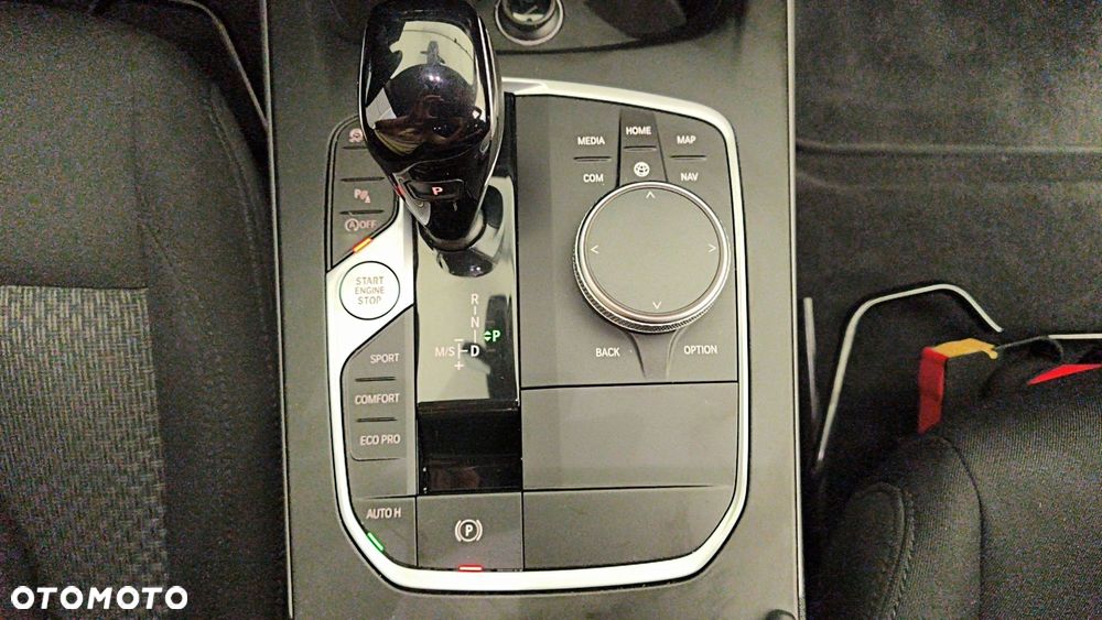 BMW Seria 1 118i Advantage - 24