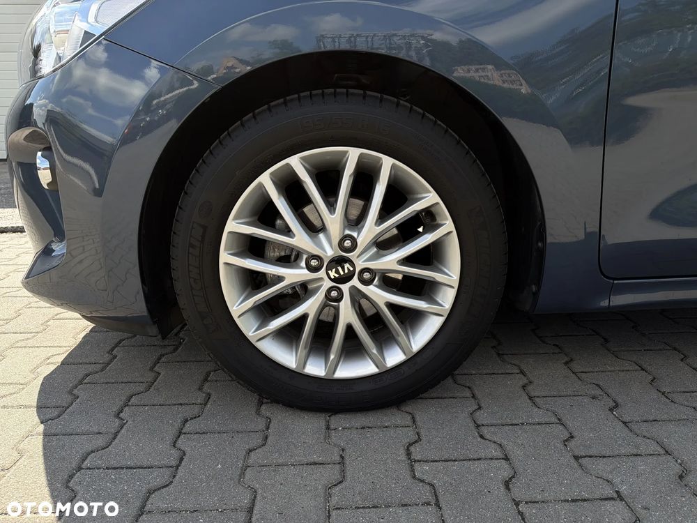 Kia Rio 1.4 L - 19
