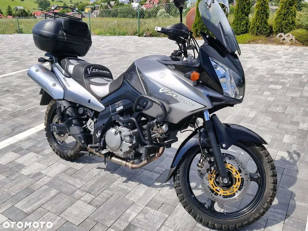 Suzuki V-STROM - 1