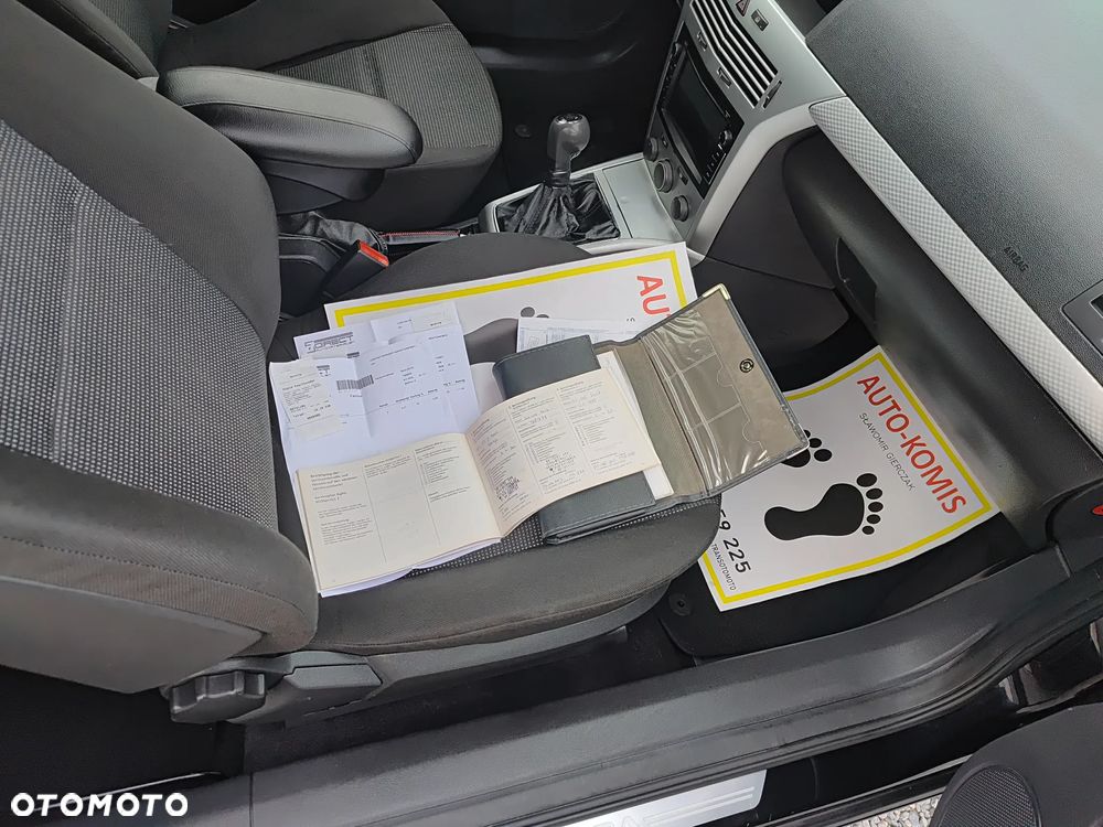 Opel Astra 2.0 Turbo Sport - 26