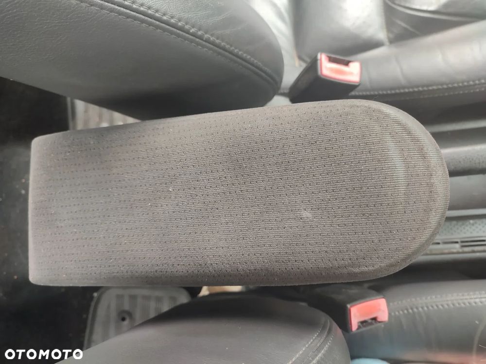 VW Passat B5 podłokietnik - 1