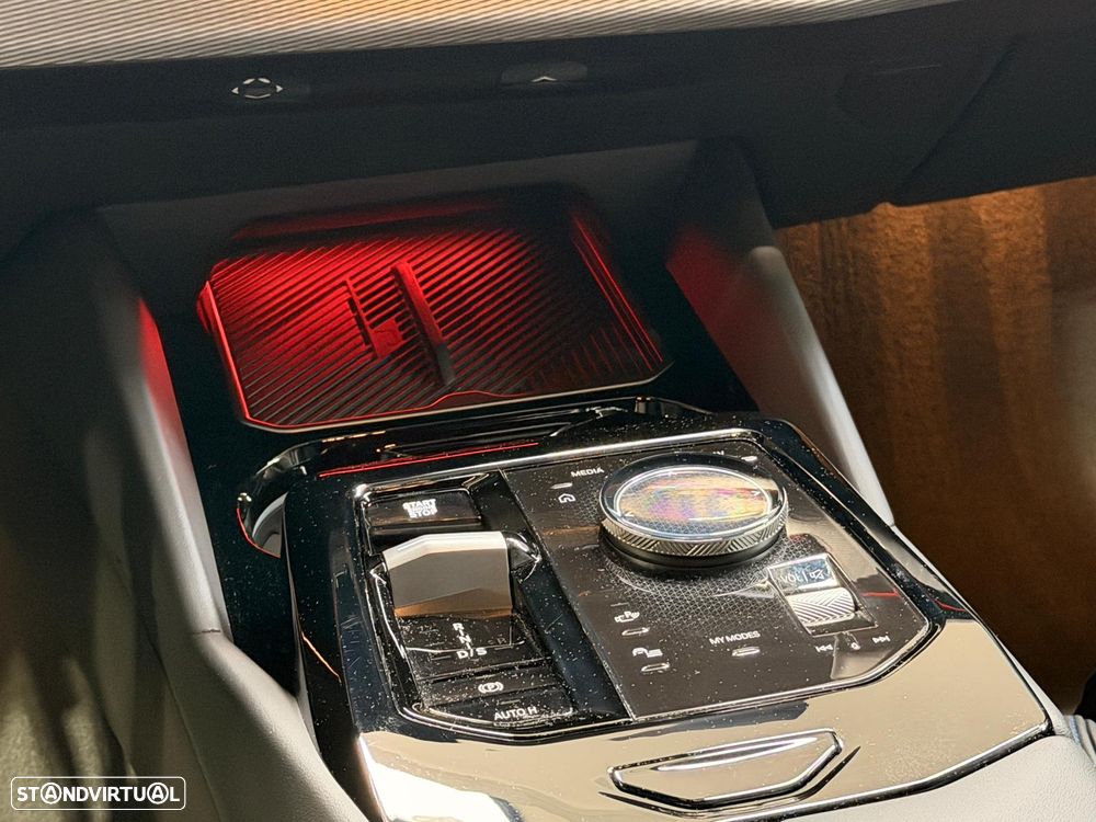 BMW 530 e Pack Desportivo M - 39