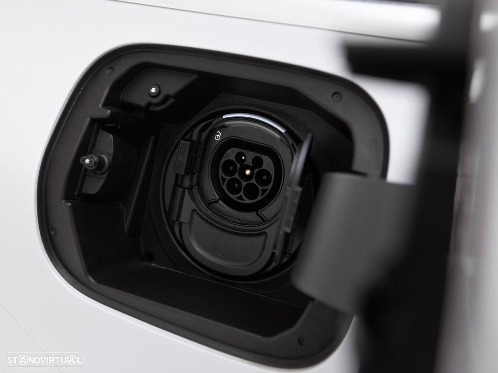 Mercedes-Benz CLA 250 e Shooting Brake Progressive - 15