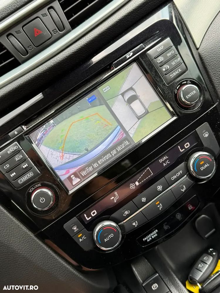 Nissan Qashqai 1.6 DCI N-Connecta - 14