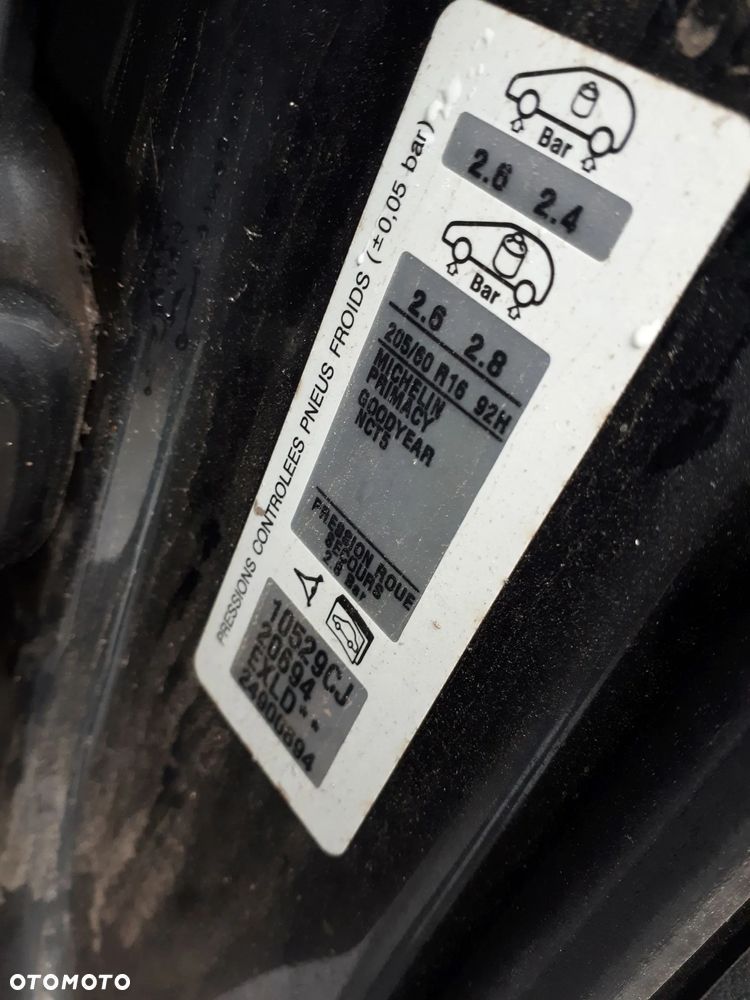 PEUGEOT 407 SW 04-08 LAMPA PRZÓD PRZEDNIA PRAWA LEWA - 22