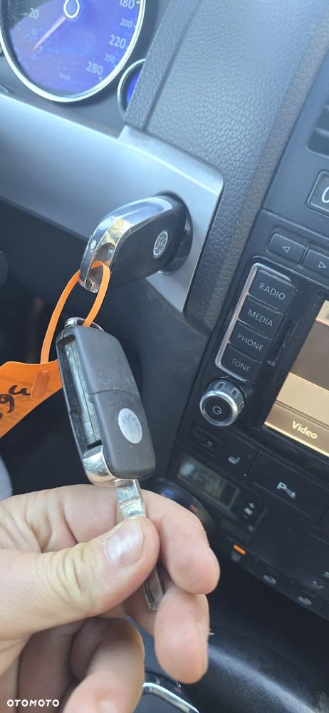 Volkswagen Touareg 3.0 V6 TDI DPF Automatik Individual - 22