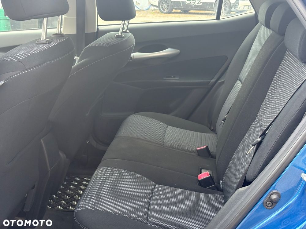 Toyota Auris 1.33 VVT-i - 16