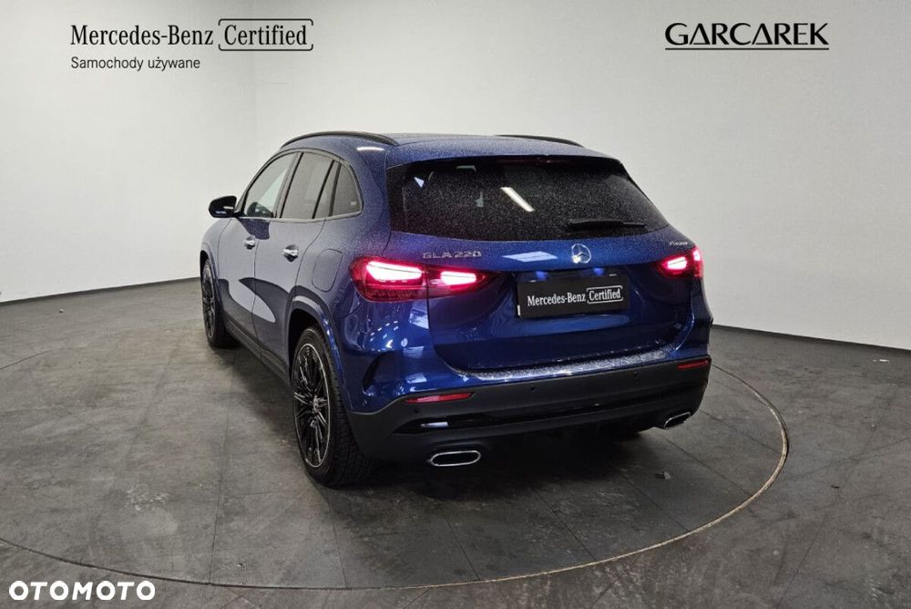 Mercedes-Benz GLA - 5