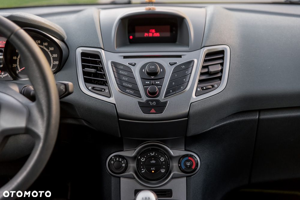 Ford Fiesta - 30