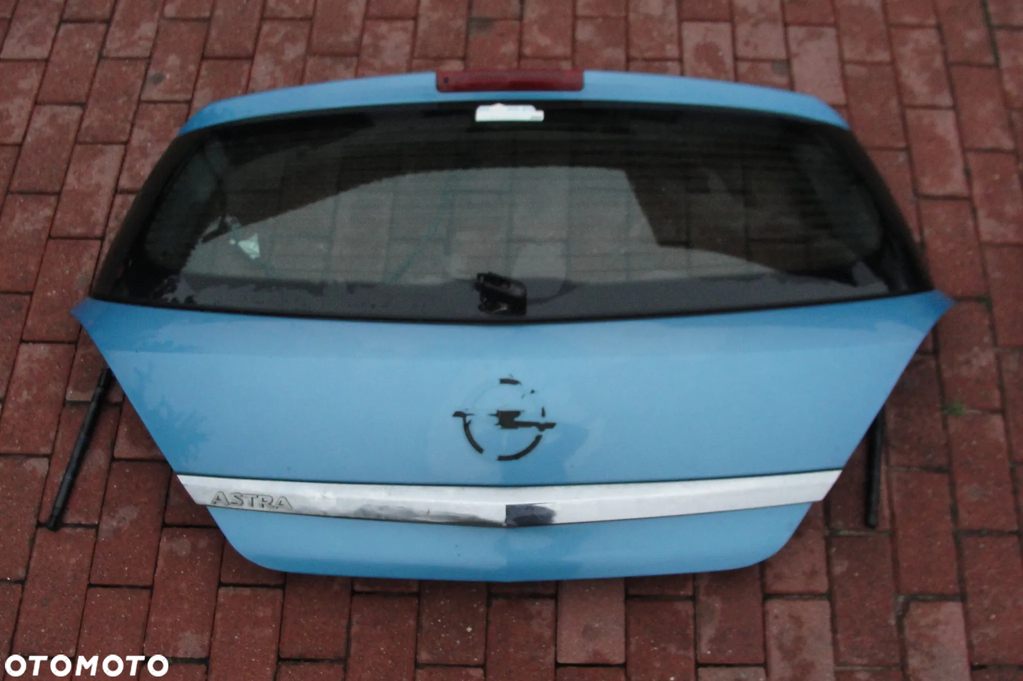 KLAPA TYŁ BAGAŻNIKA OPEL ASTRA H  HB 5 DRZWI - 2