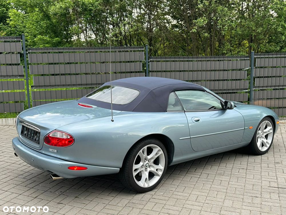 Jaguar XK8 Cabriolet - 5