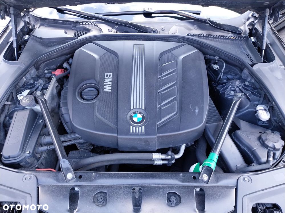 BMW Seria 5 520d - 23