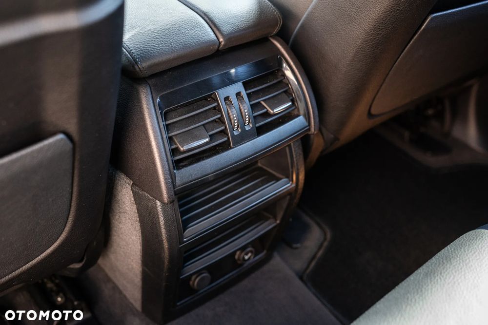BMW X5 xDrive40d - 24