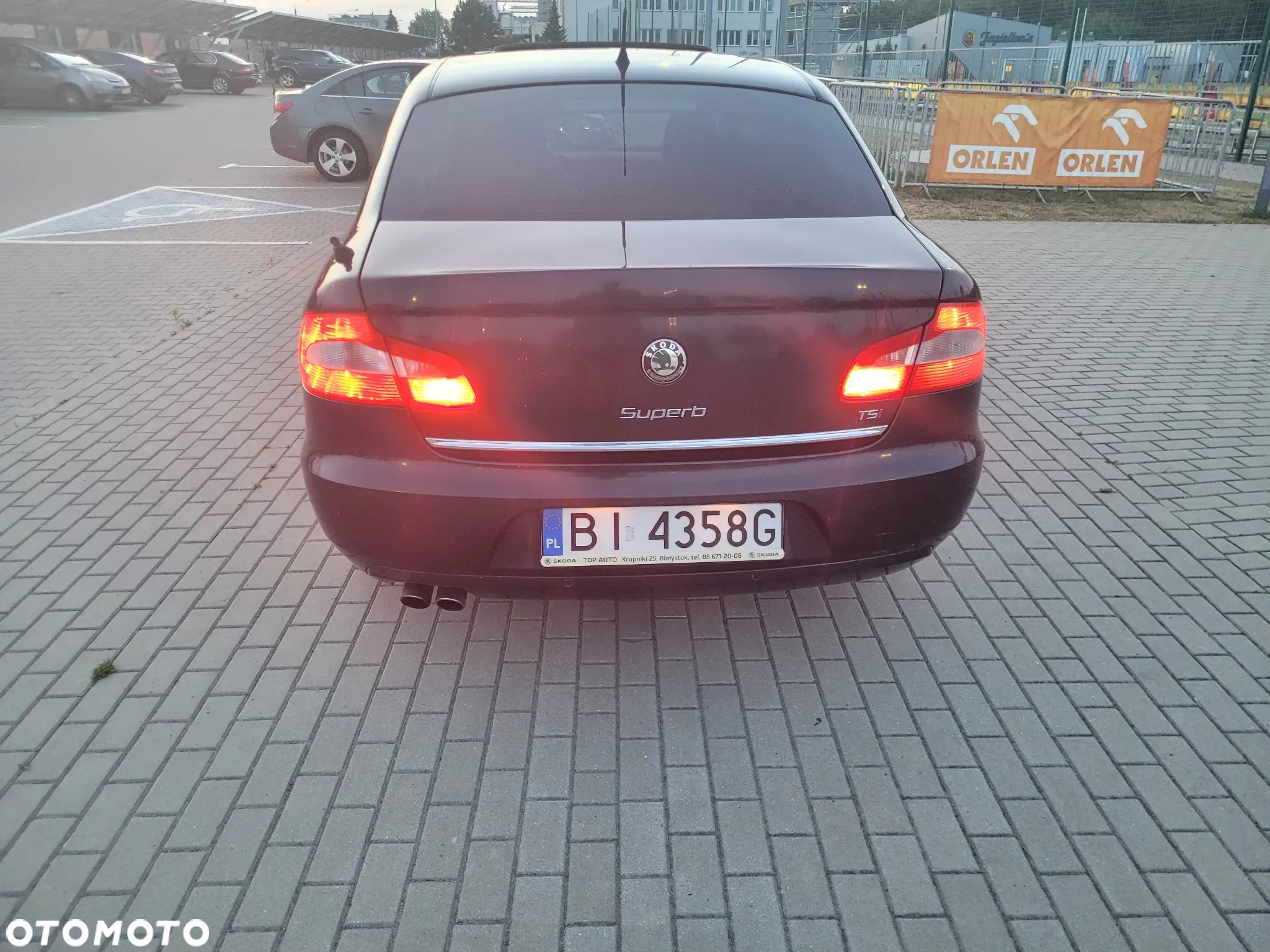 Skoda Superb 1.8 TSI Platinum DSG - 18